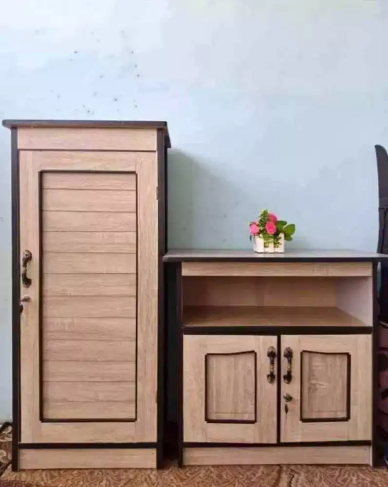 Sepasang lemari baju 3 susun dan meja tv