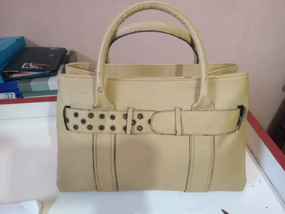 Tas jinjing kuning (preloved)