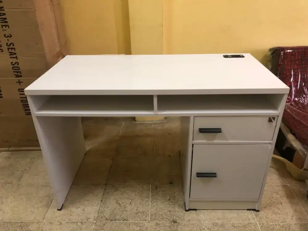 Meja Kantor / Meja Kerja / Meja Tulis / Meja Belajar / Meja Usaha 42