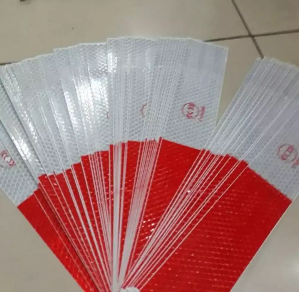 Sticker Reflektor Pemantul Cahaya Merah Putih
