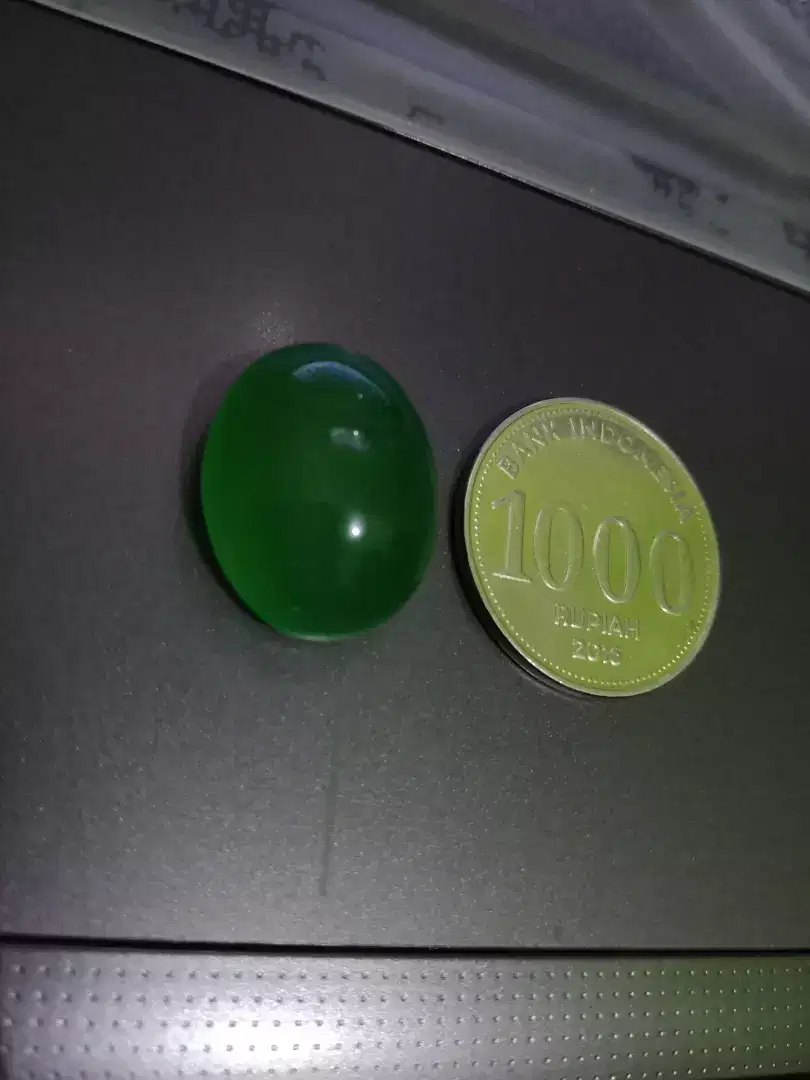 Batu ijo botol kristal