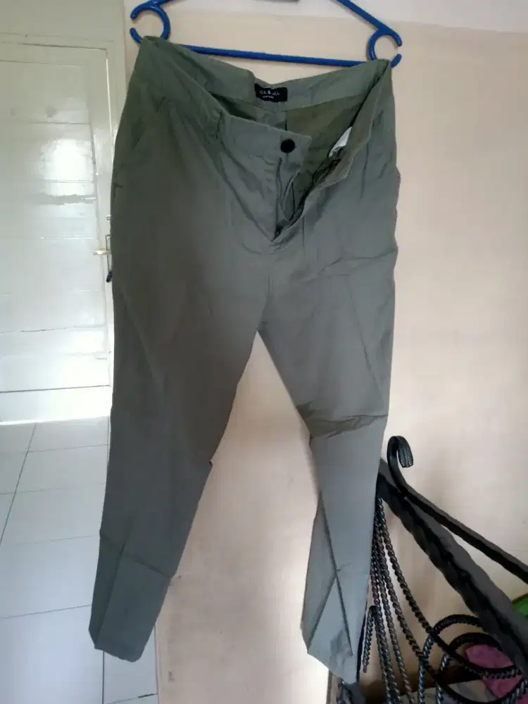 Celana chinos size 30 Jack n jill bekas