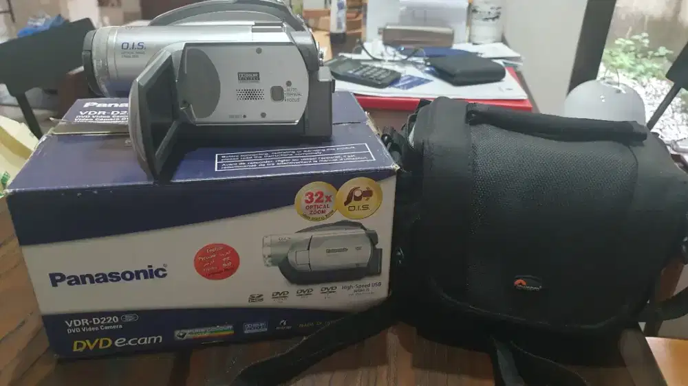 Panasonic DVD VIDEO CAMERA