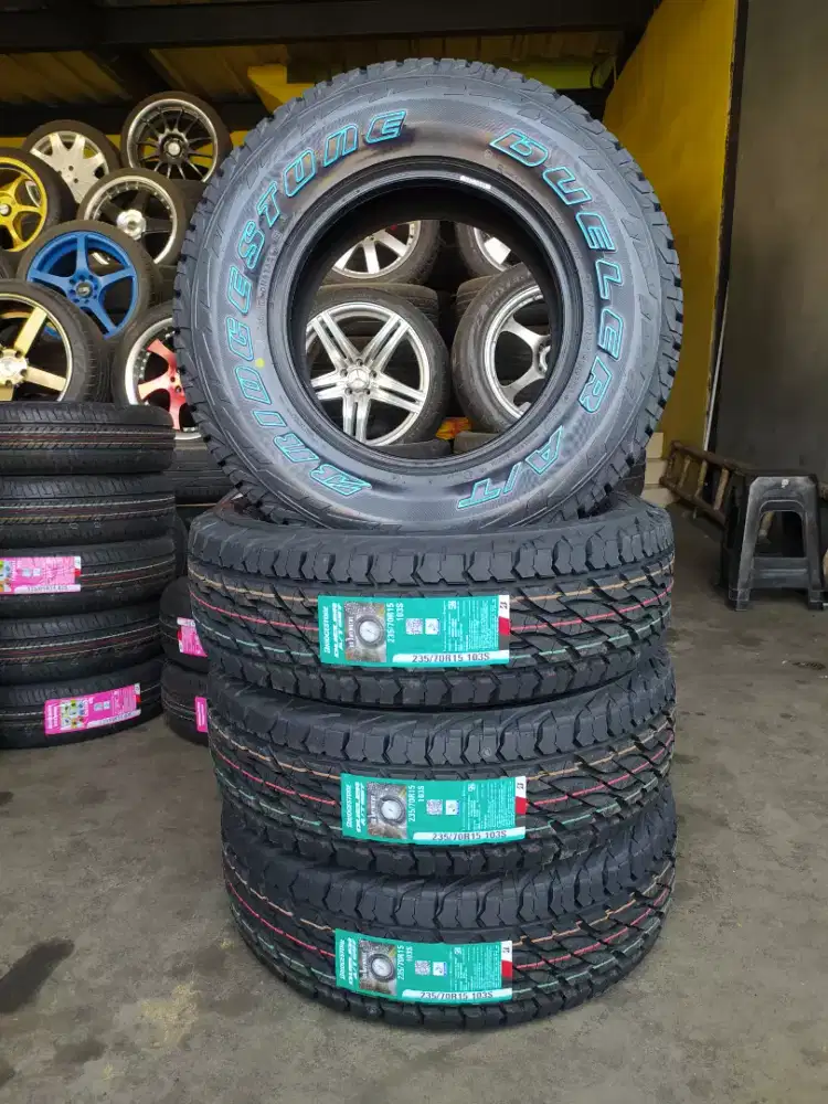 Ban bridgestone dueller AT 235 70 15