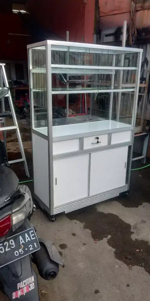 etalase ketring serbaguna