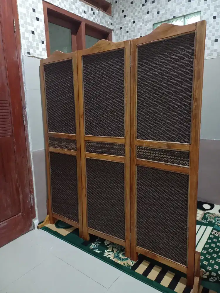 Penyekat ruangan rotan/ partisi ruangan