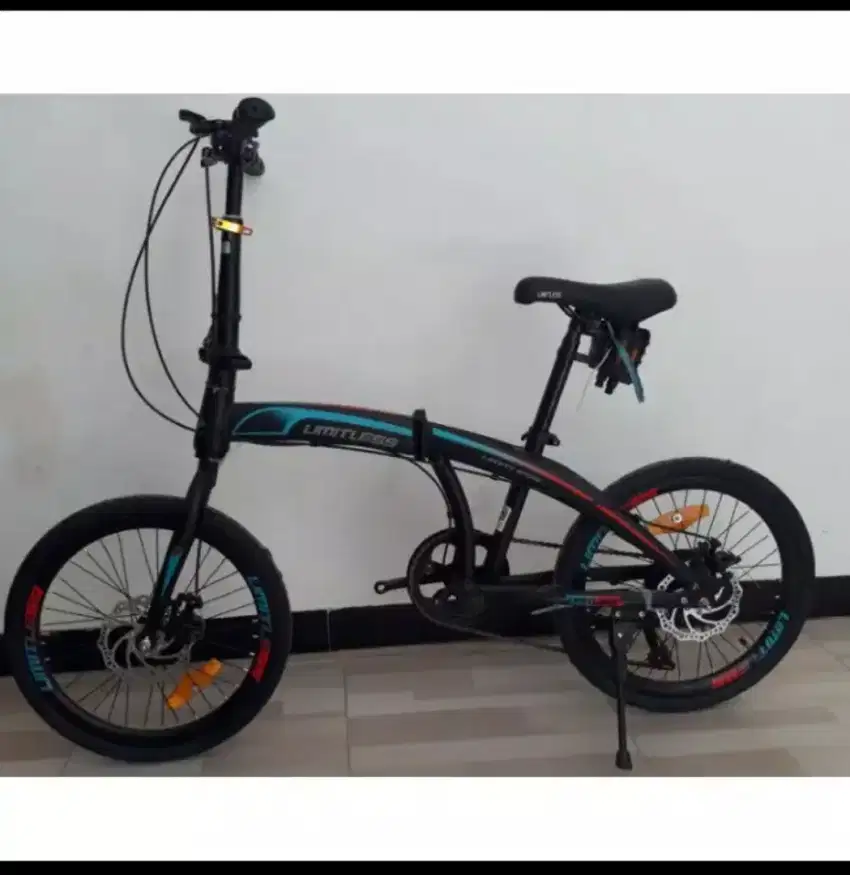 Sepeda lipat limitless 7 speed masih dalam kotak