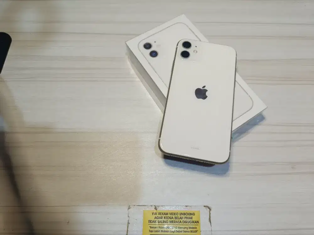 iPhone 11 64GB White iBox
