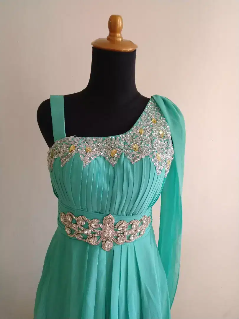 Gaun pesta /dress wanita warna hijau