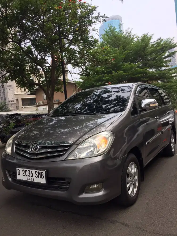 Jual Mobil Innova G AT 2010 mulus, mesin sehat, pajak hidup