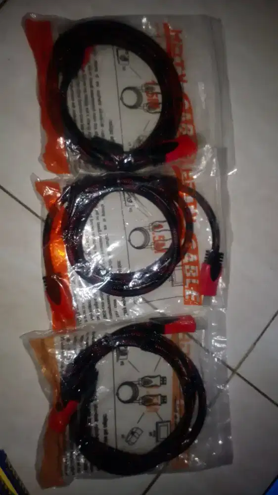 Kabel HDMI Serat kyk difoto