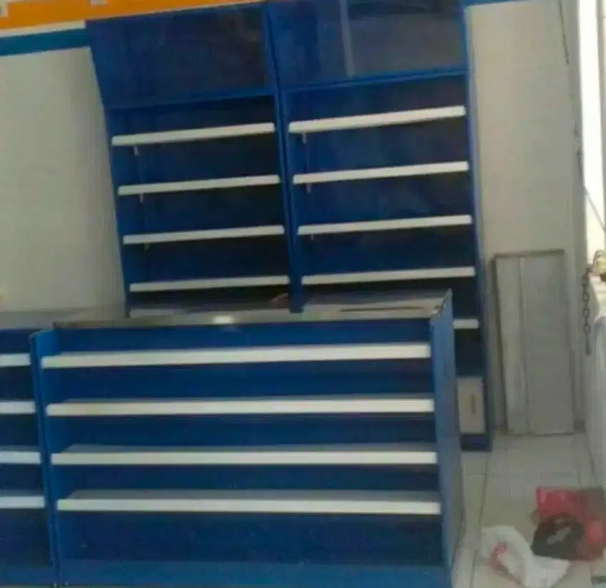 Meja kasir lurus minimarket