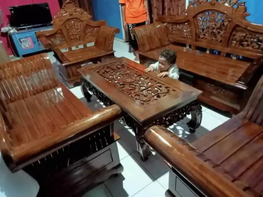 Kursi tamu madura kursi mahkota kerang material kayu jati