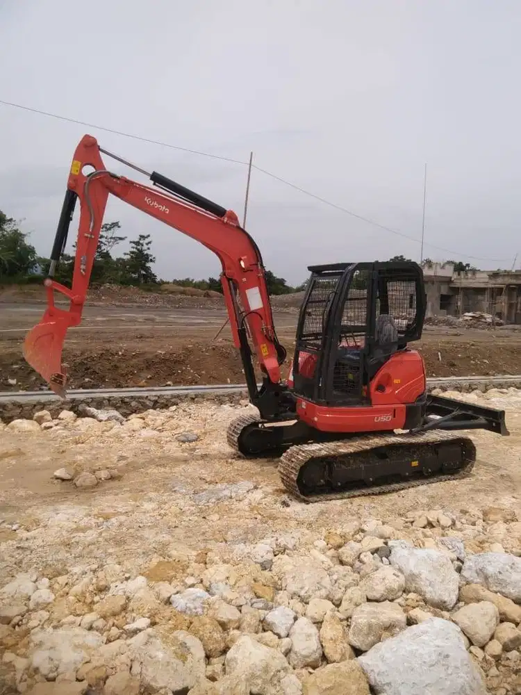 READY EXCAVATOR MINI PC50 BEKO KOMATSU PC75 INCLUDE OPERATOR DAN SOLAR