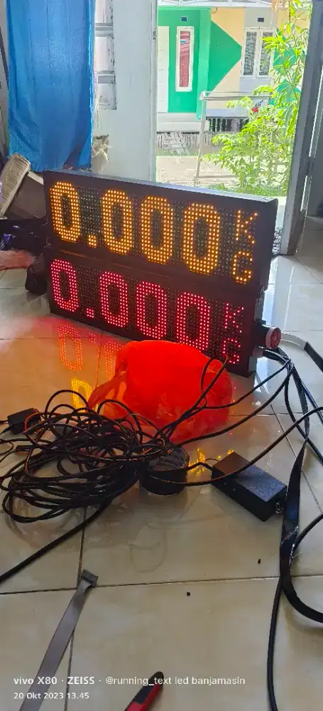 Display running text