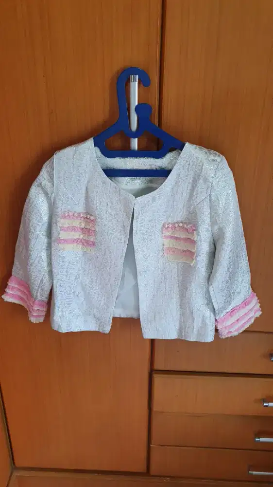 Dijual Atasan baru.berkualitas.bagus sekali.utk dipakai badan Size S M