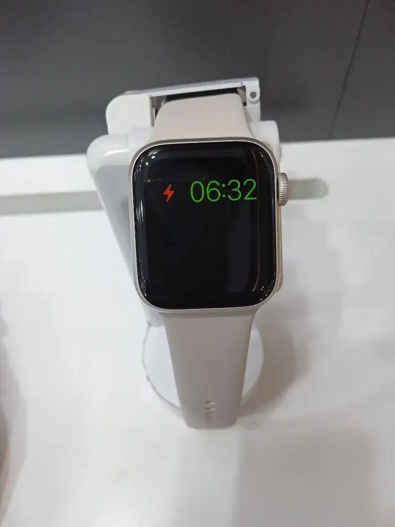 Kredit Apple watch SE 40mm DP 0% tanpa kartu kredit