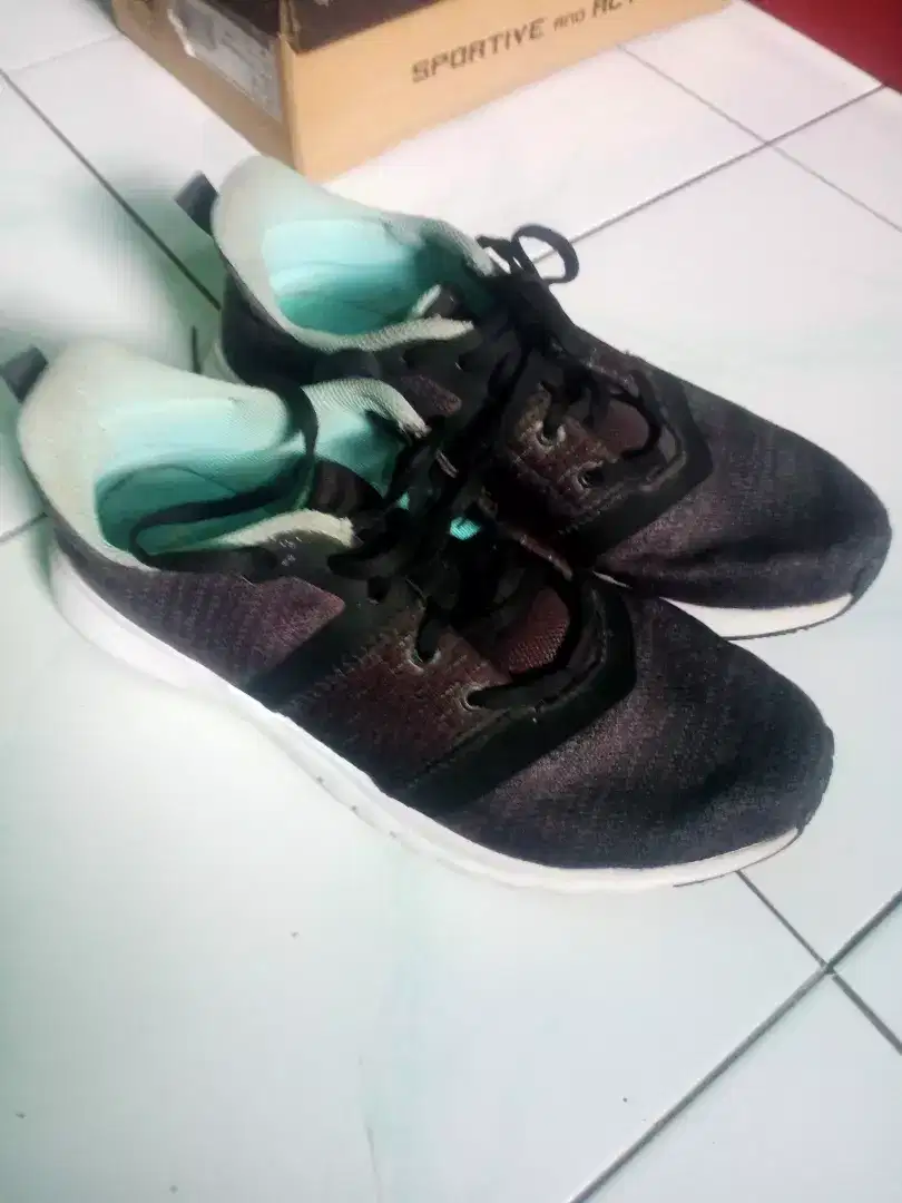 Sepatu Reebok running