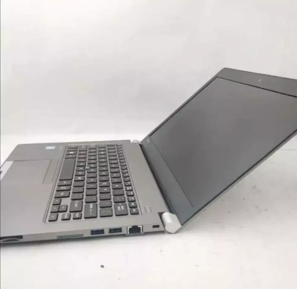 Thinkpad toucscreen T460S Core i7 6600U Ram wooww 20GB SSD 250gb