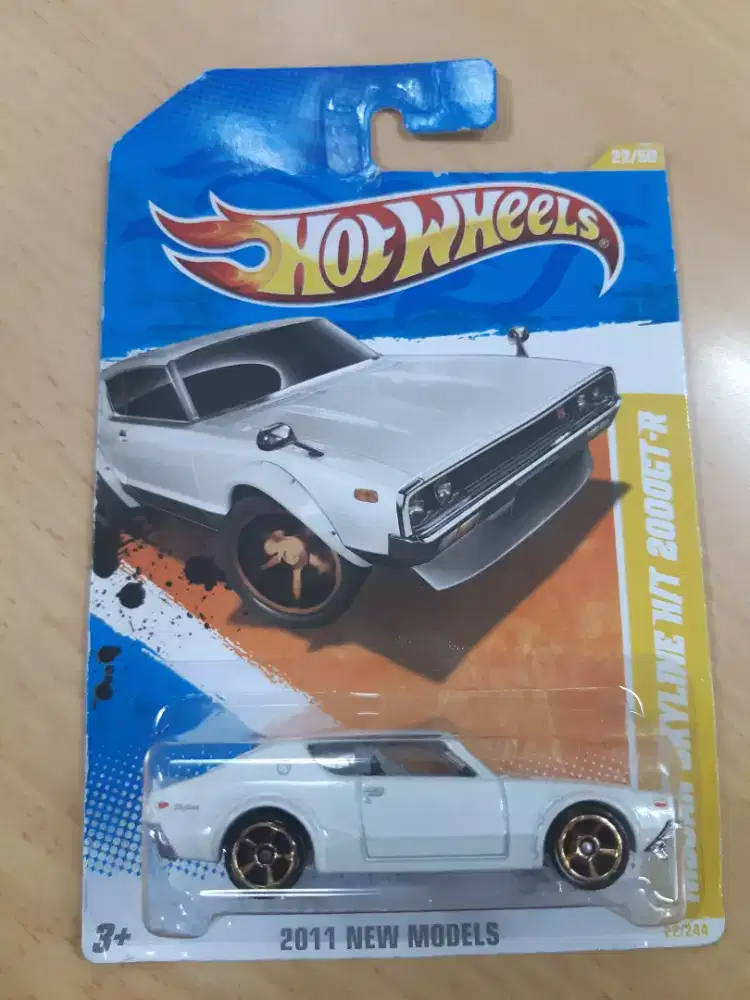 Hot Wheels Nissan Skyline Kenmeri H/T 2000 GT-R Putih