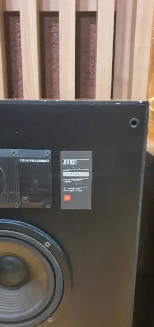 Speaker JBL 830