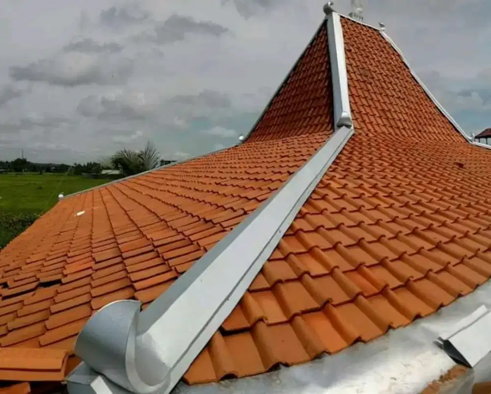 Wuwung krepus seng dan talang air