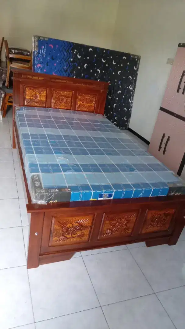 Dipan Kayu Jati + Kasur Busa 120x200