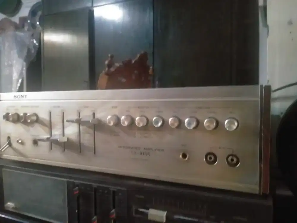 Intergrated amplyfier vintage Sony TA.1055 solite state