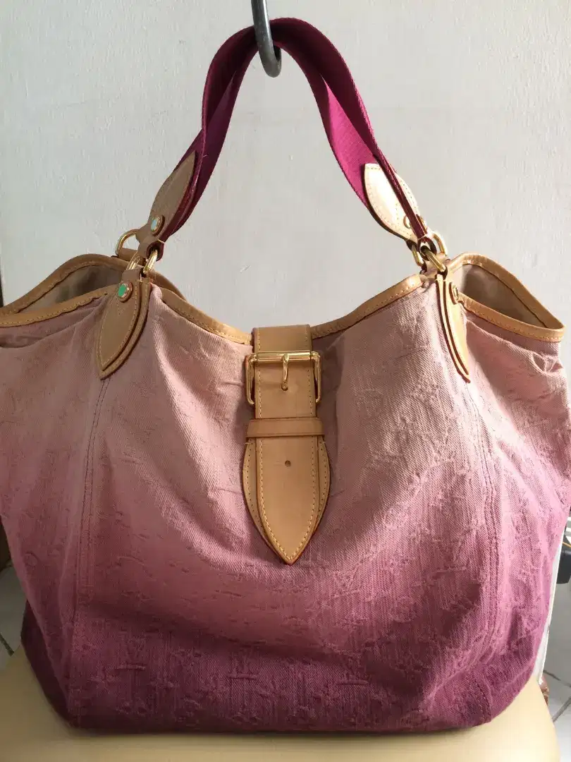 Tas LV Limited Edition Monogram Denim Sunbeam Bag