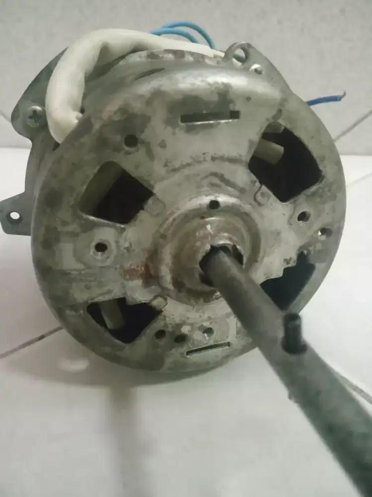 Dynamo kipas angin Dinding