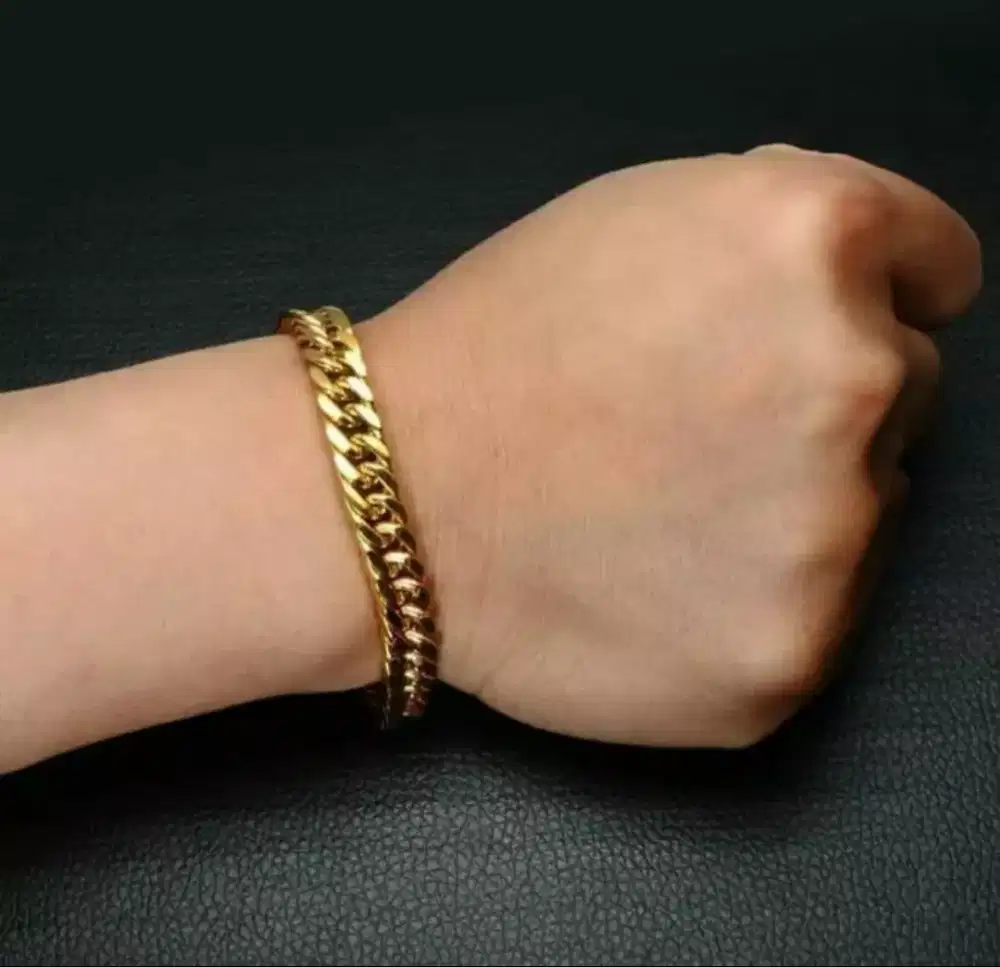 Gelang Titanium Rantai warna Gold Emas Pria anti Karat Tahan lama