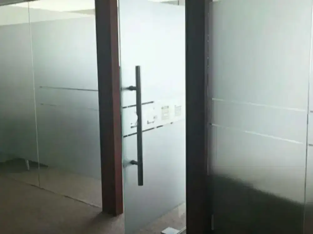 Gubuk stiker Sanblas cutting, polos, motif&kaca film disini solusinya