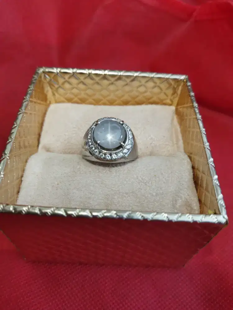 Cincin Eropa Pria Berlian White Star Sapphire Kode 016