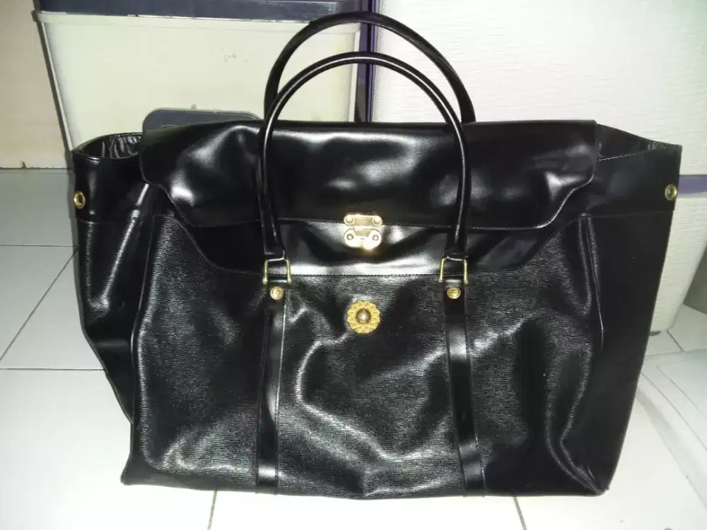 Tas Travel hitam ( harga nego )