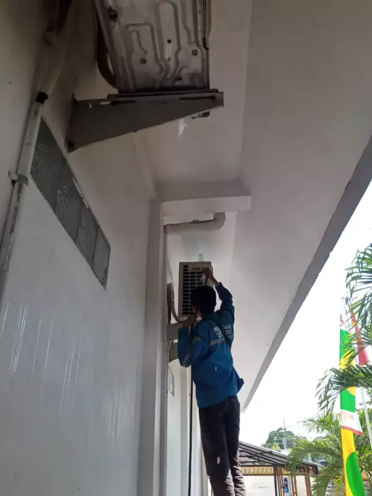 JASA SERVICE & SPERPART & KULKAS & MESIN CUCI & JUAL BELI