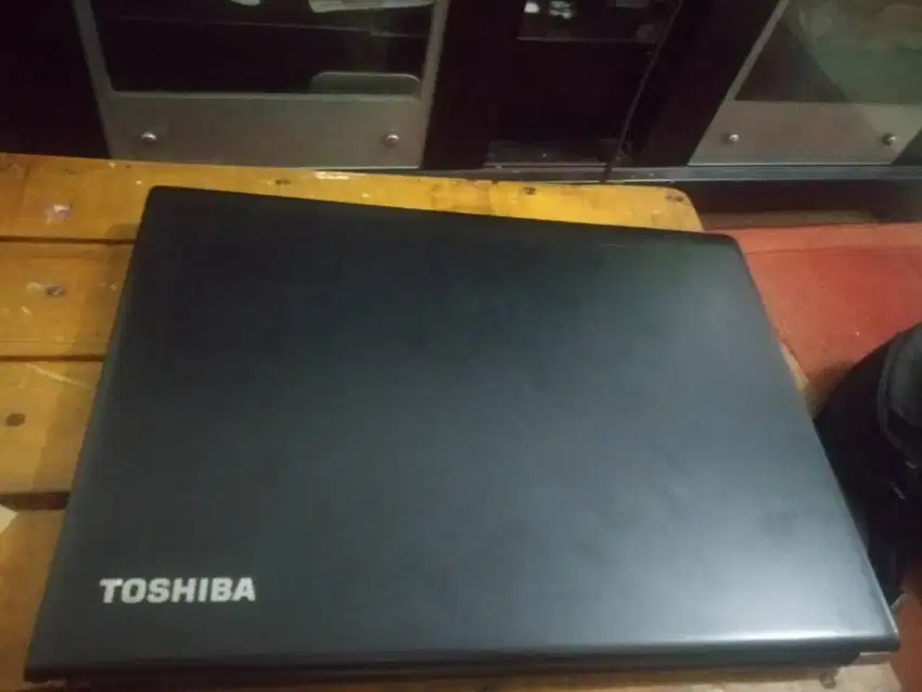 Laptop Toshiba i5 Murah Win+Android SSD Bogor Nego