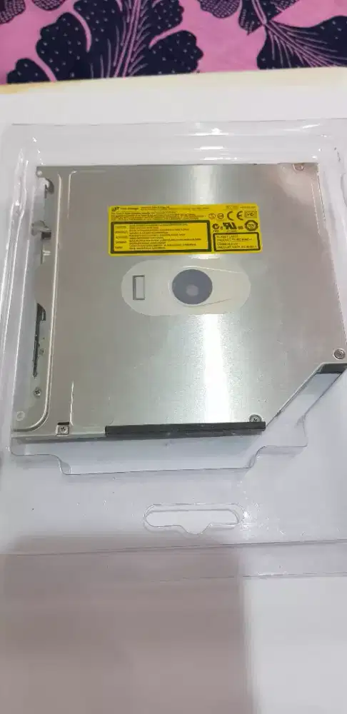 how to open cd rom in macbook pro