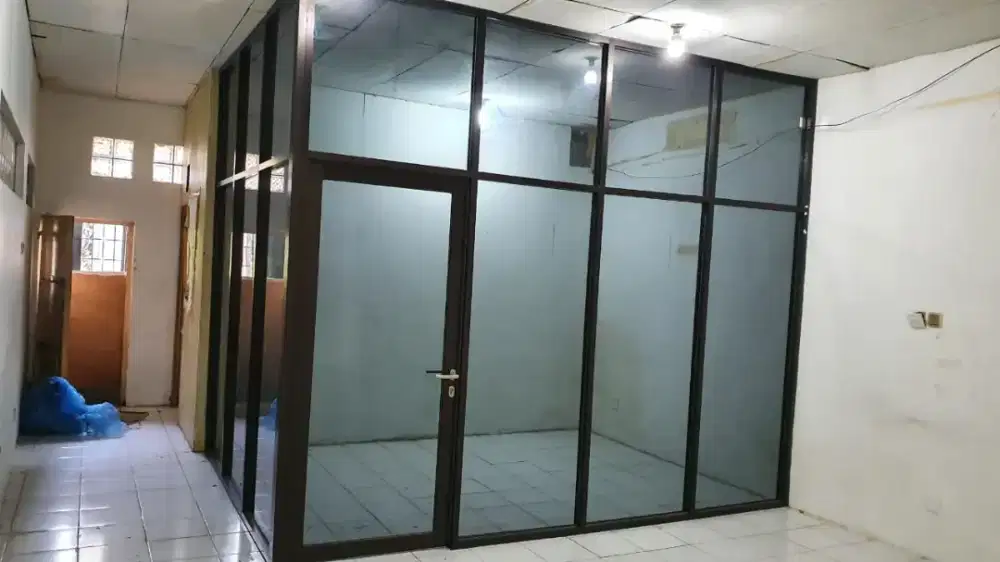 Pintu kaca aluminium
