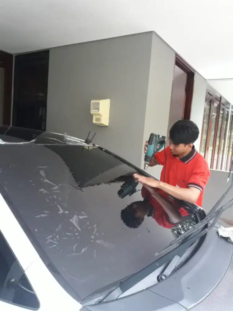 Pasang kaca film murmer bergaransi