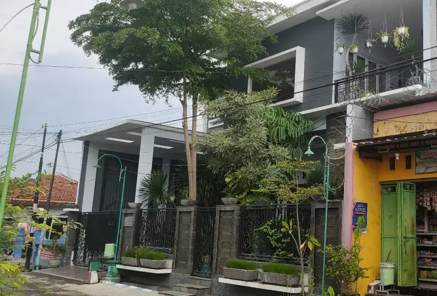 Dijual Cepat Rumah Modern Minimalis Lokasi Strategis. Nego Tipis