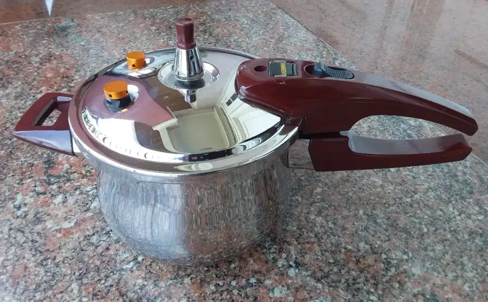 Pressure cooker Akebonno atau panci pressto Akebonno