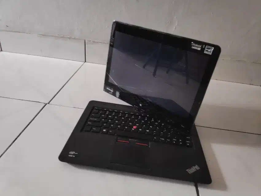 laptop Lenovo s230u twist touch screen core i5 VGA mulus kinyis2