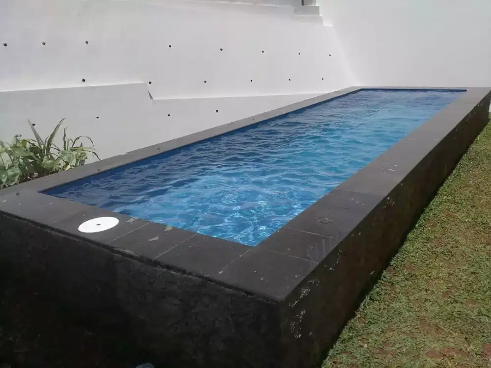 Kolam renang minimalis