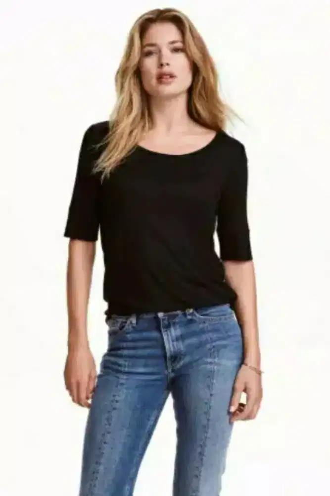 Kaos warna Black H&amp;M