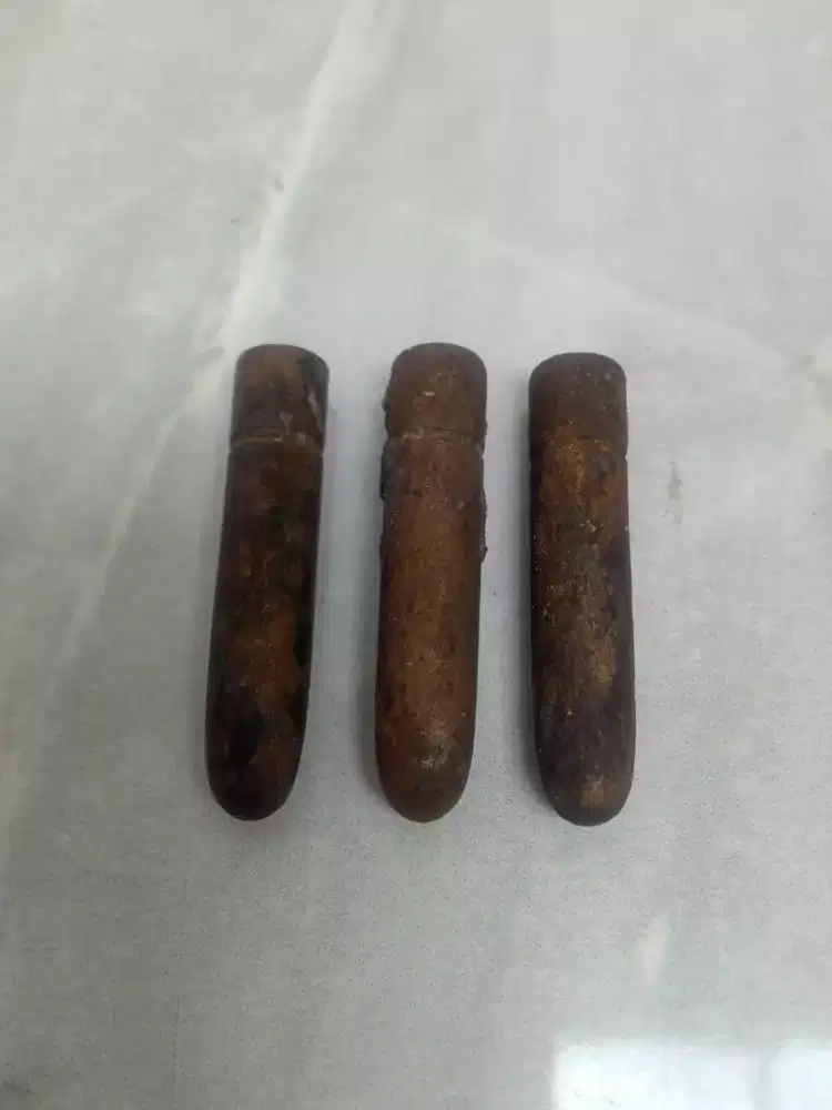 Pajangan antik jadul lawas temuan sungai