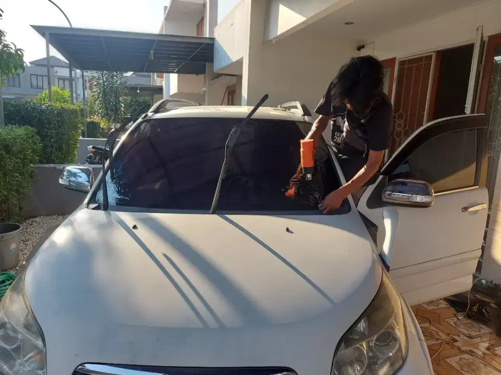 kaca film mobil penolak panas dan silau