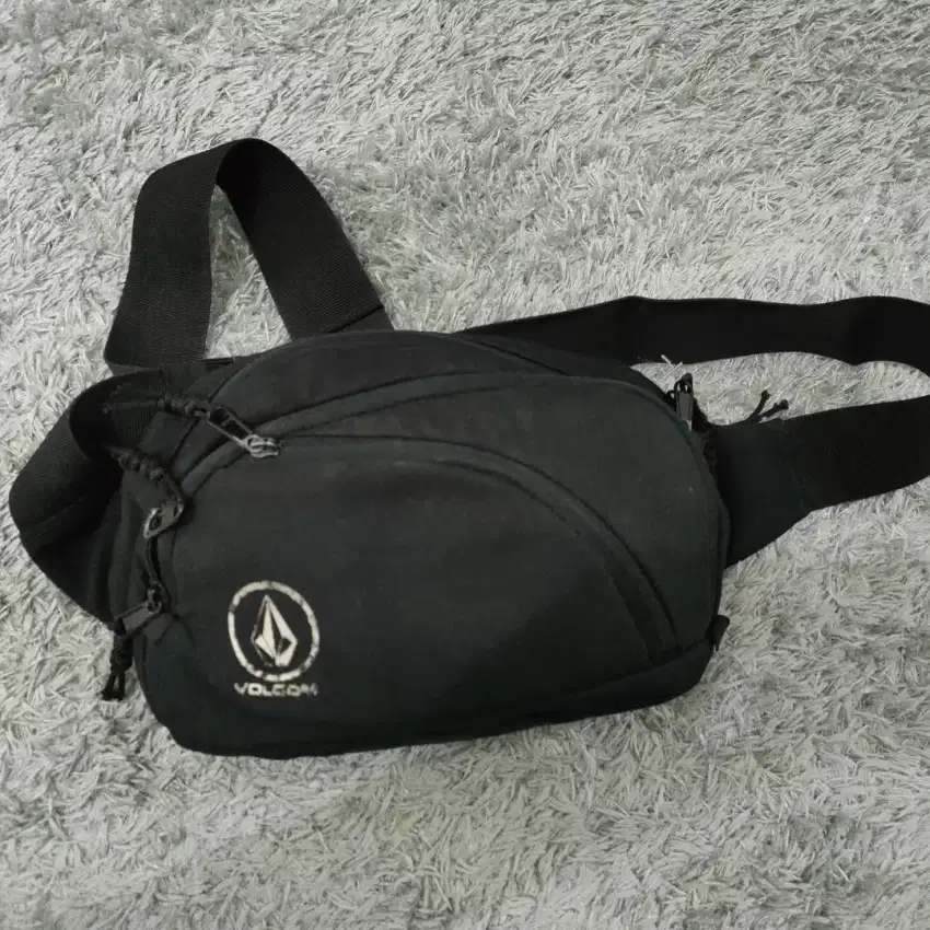 Tas Slempang Volcom