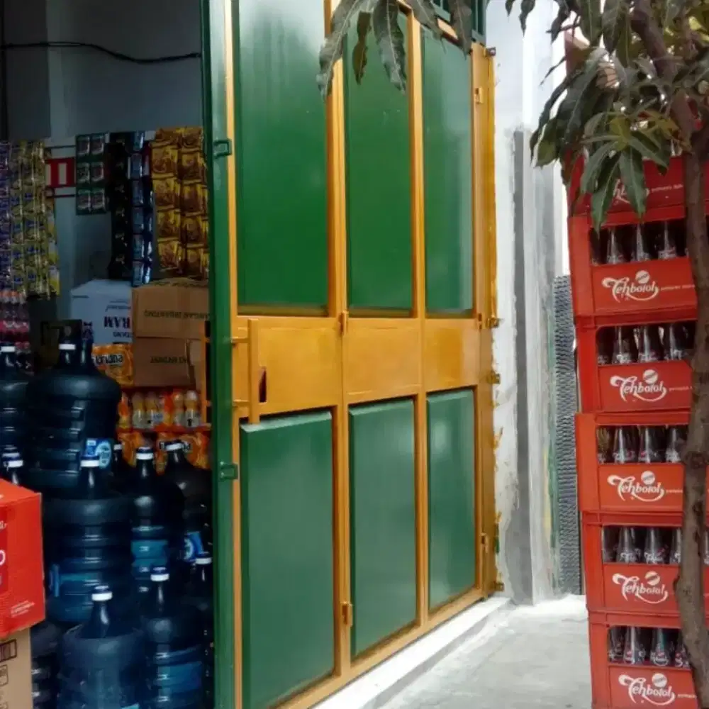 Pintu pagar plat tralis besi