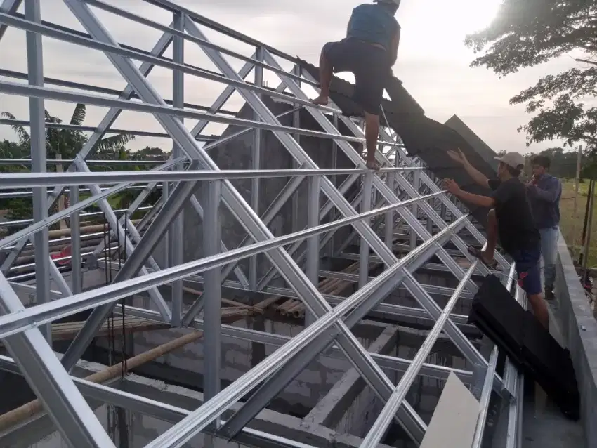 Pasang Atap Baja Ringan