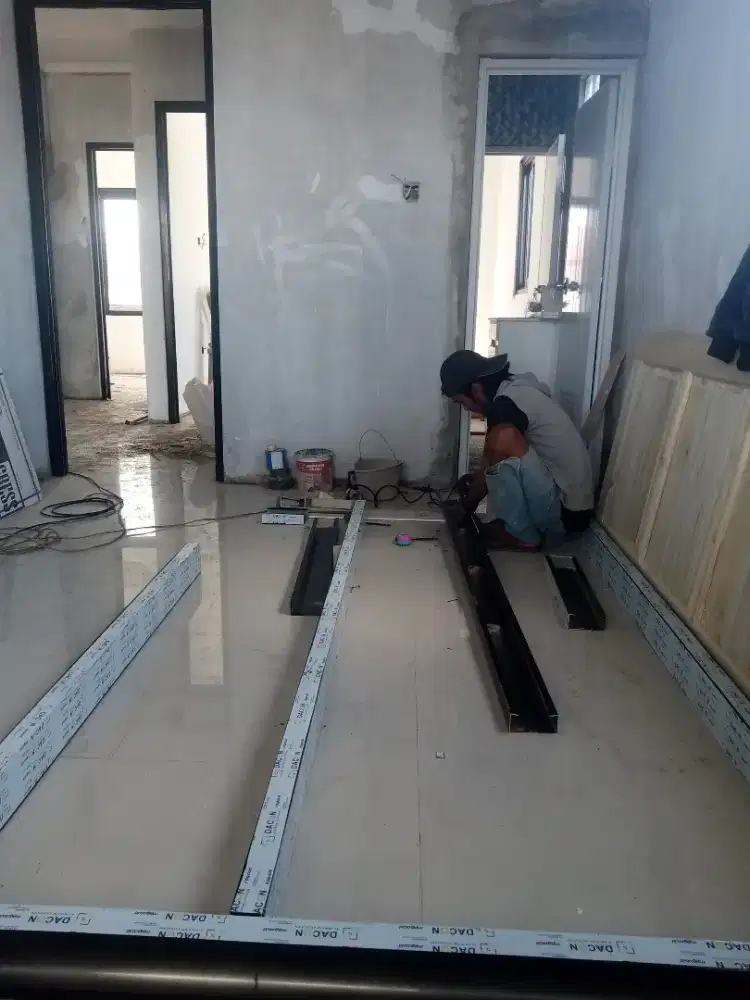 Kusen kayu dan kusen aluminium